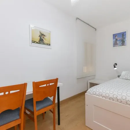 Cadillac Check-in Flexible-bien Comunicado-cerca Barcelona *